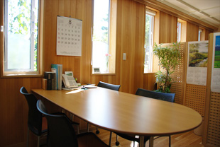 office01.jpg